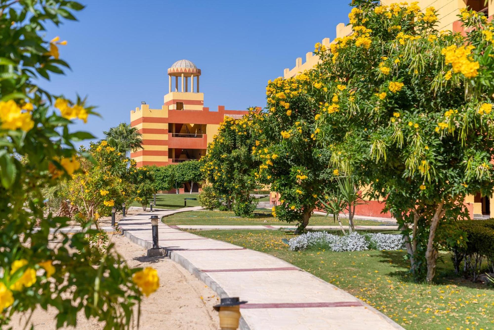 Malikia Resort Abu Dabbab Marsa Alam Exterior photo